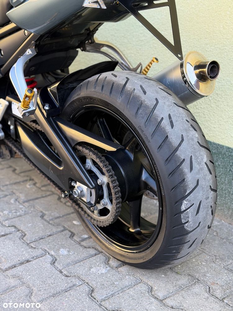 Yamaha FZ - 22