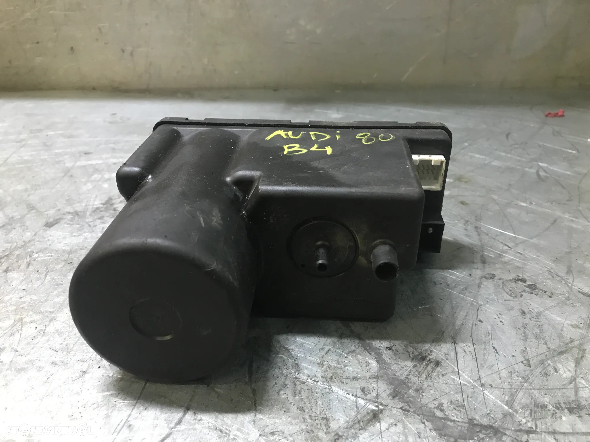 MOTOR VACUO / COMPRESSOR FECHO CENTRAL AUDI 80 A4 B5 - 4A0862257H 4A0862257A - 3