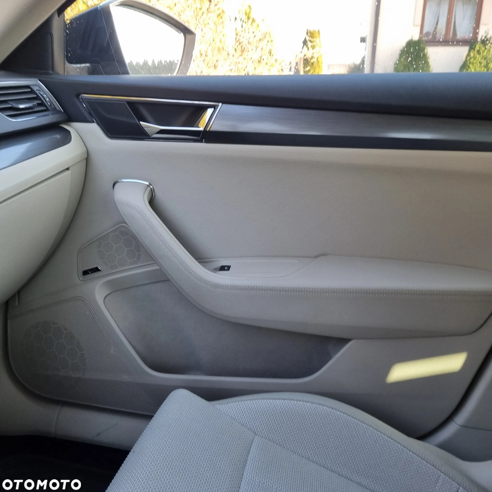 Skoda Superb 2.0 TDI SCR Style DSG - 18