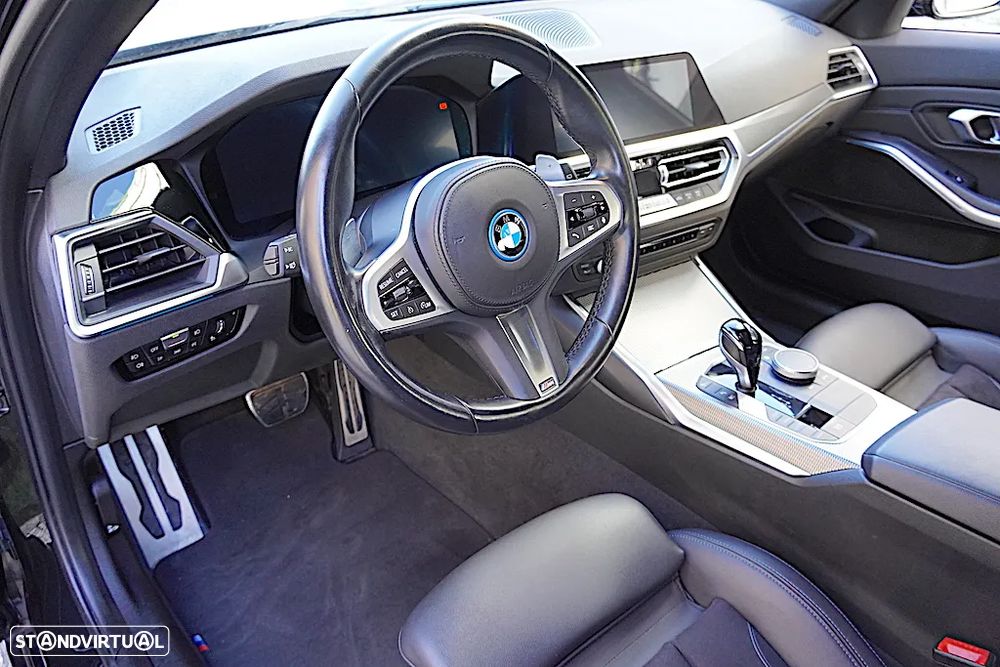 BMW 320 e Pack Desportivo M Auto - 27