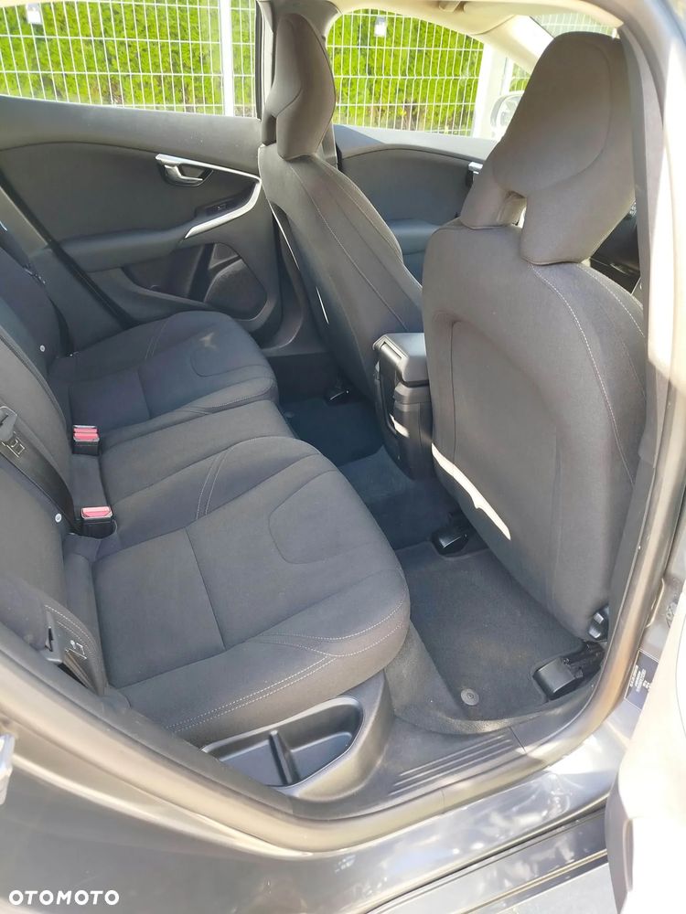 Volvo V40 D2 Kinetic - 23
