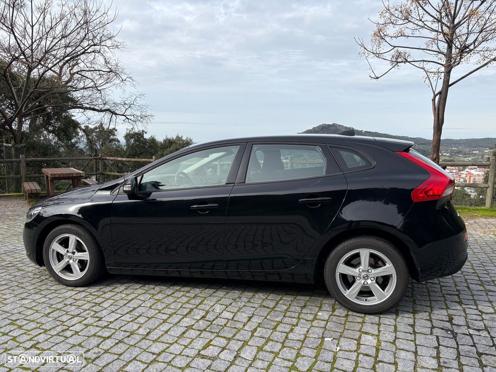 Volvo V40 2.0 D2 R-Design Momentum - 12