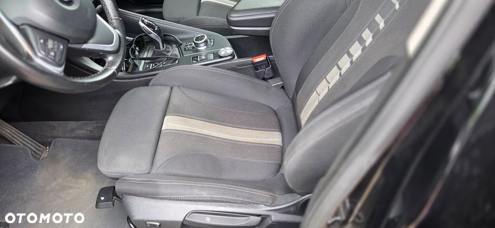 BMW X1 sDrive18d Advantage - 12