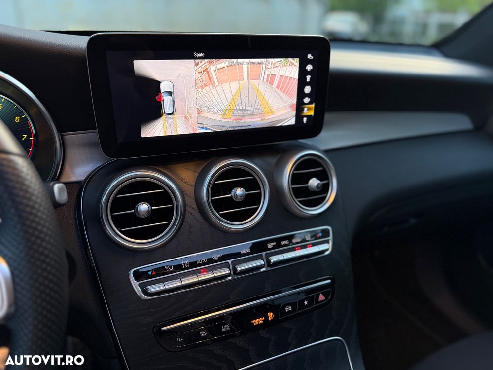 Mercedes-Benz GLC 300 4MATIC 9G-TRONIC AMG Line Plus - 16