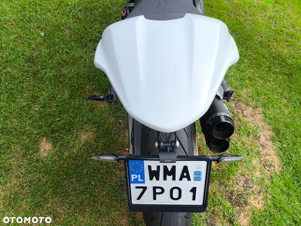 Ducati Monster - 24