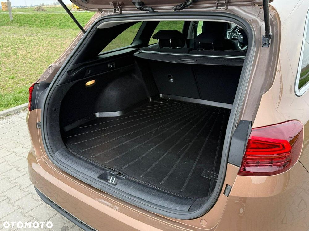 Kia Ceed 1.5 T-GDI Business Line - 14