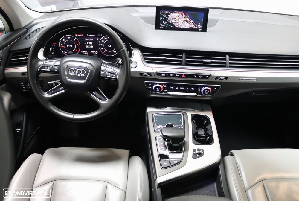 Audi Q7 3.0 TDI quattro tiptronic 7L - 41