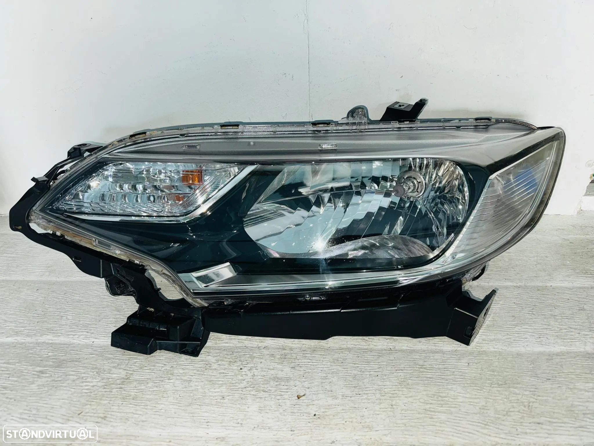 Farol Esquerdo Honda Jazz - 2015 / 2020 - F1465 - 1
