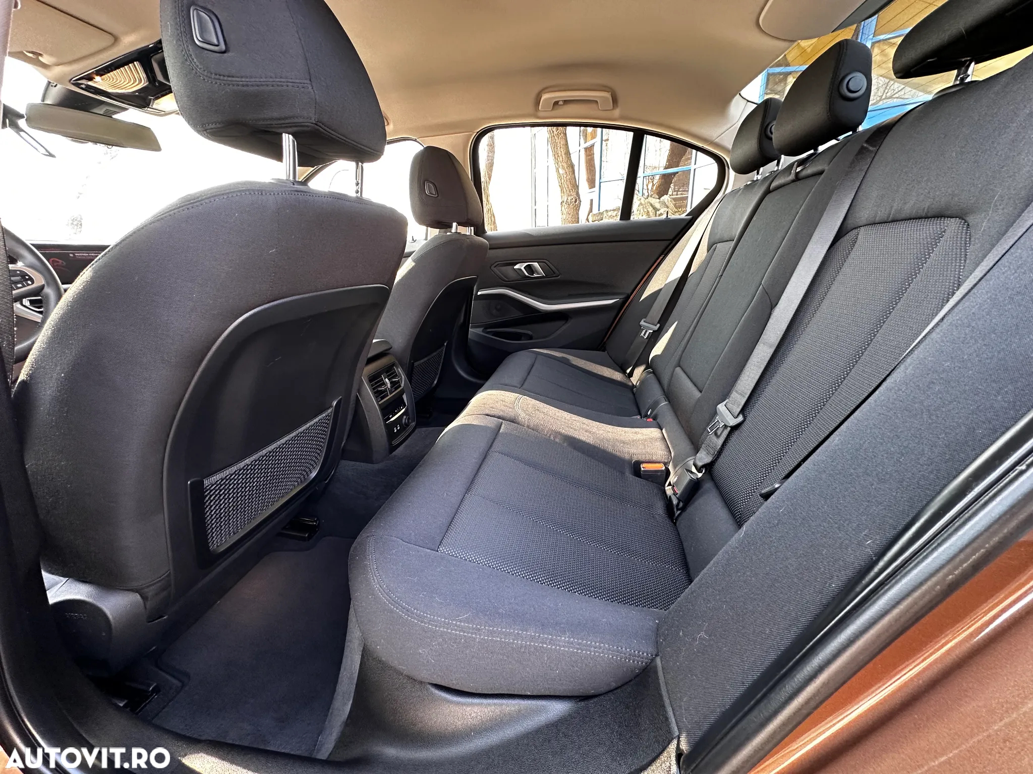 BMW Seria 3 318d Aut. - 18