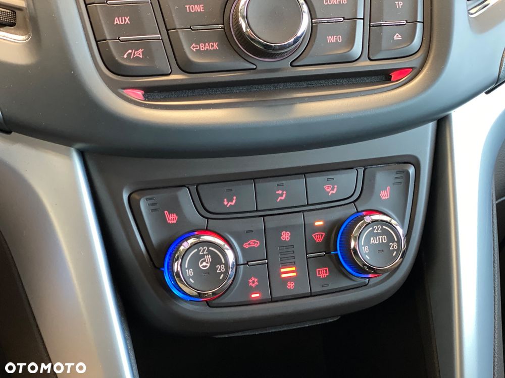 Opel Zafira 1.4 T Cosmo - 24