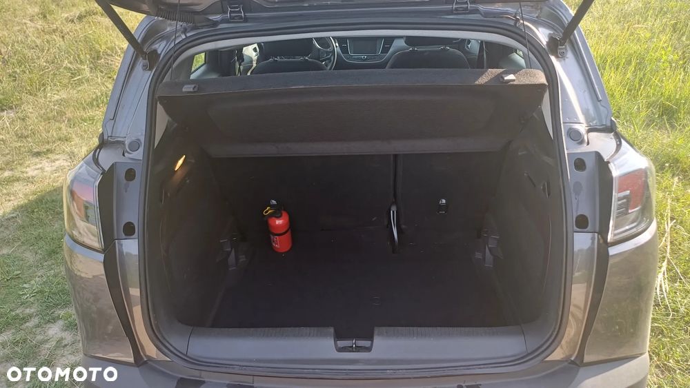 Opel Crossland X - 8