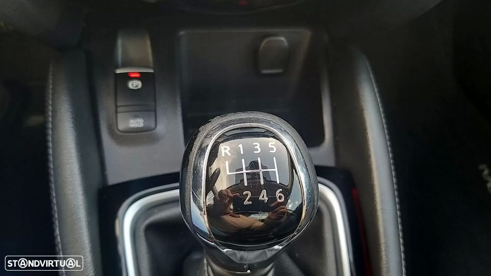 Nissan Qashqai 1.5 dCi N-Connecta RS+PS - 7