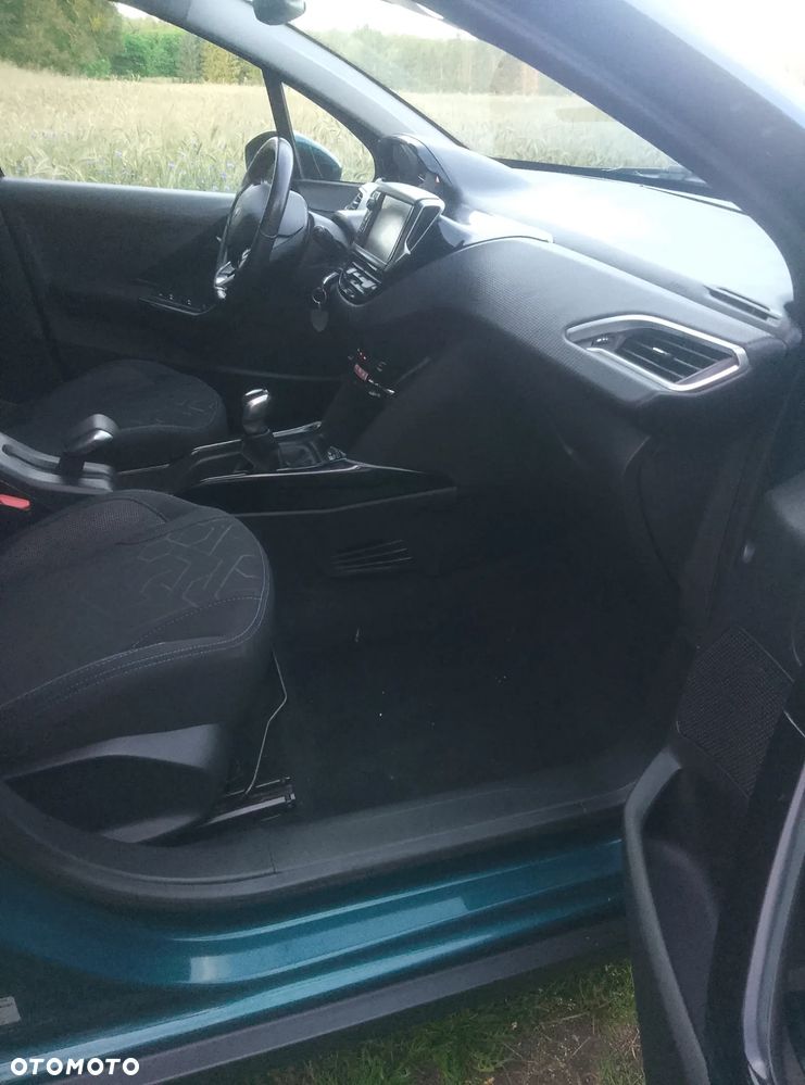 Peugeot 2008 1.2 Pure Tech Active - 16