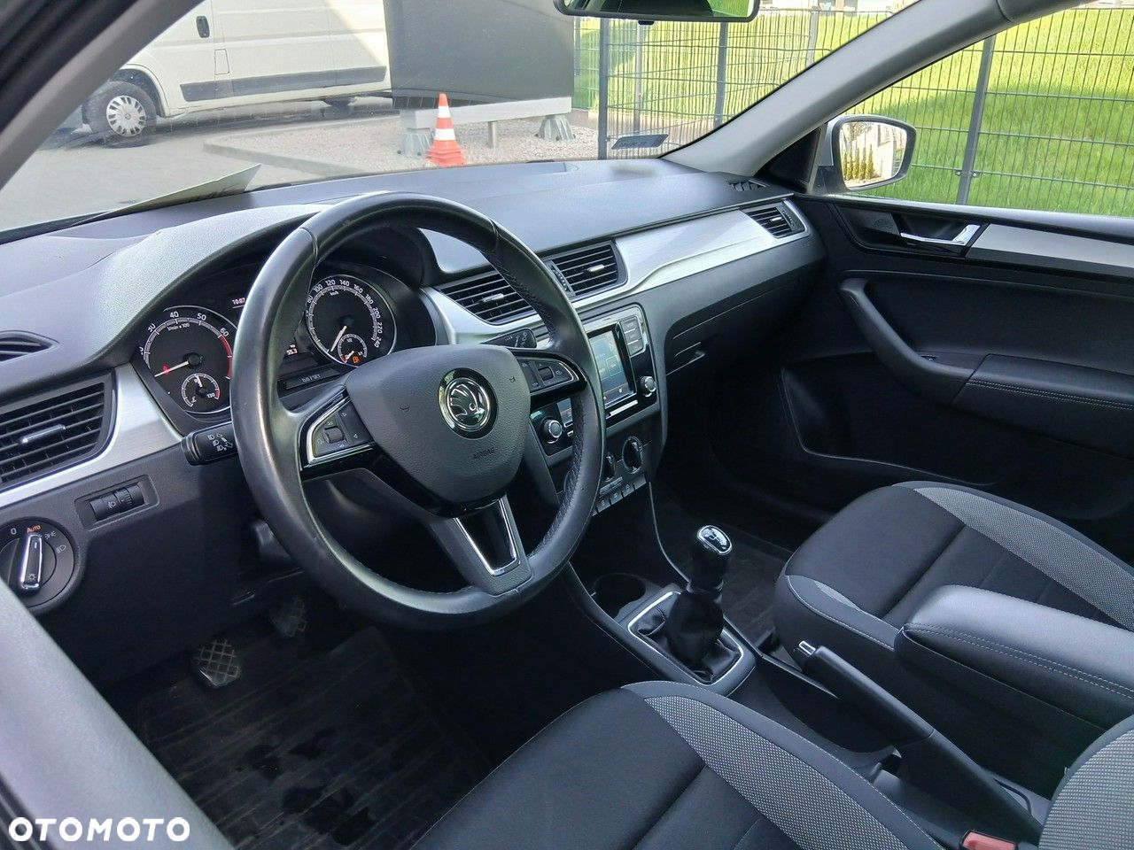 Skoda RAPID - 16