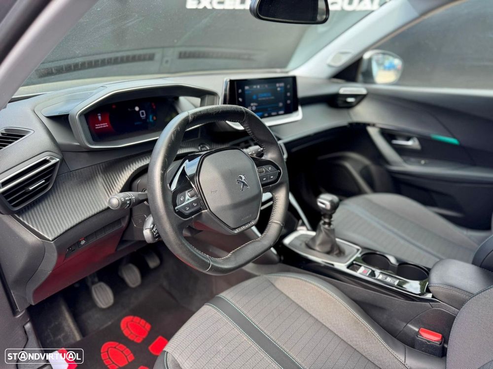 Peugeot 2008 1.2 PureTech Allure - 9