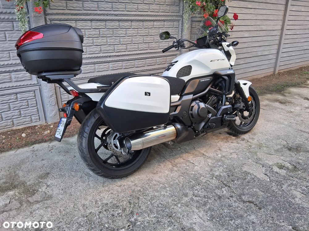 Honda CTX - 20