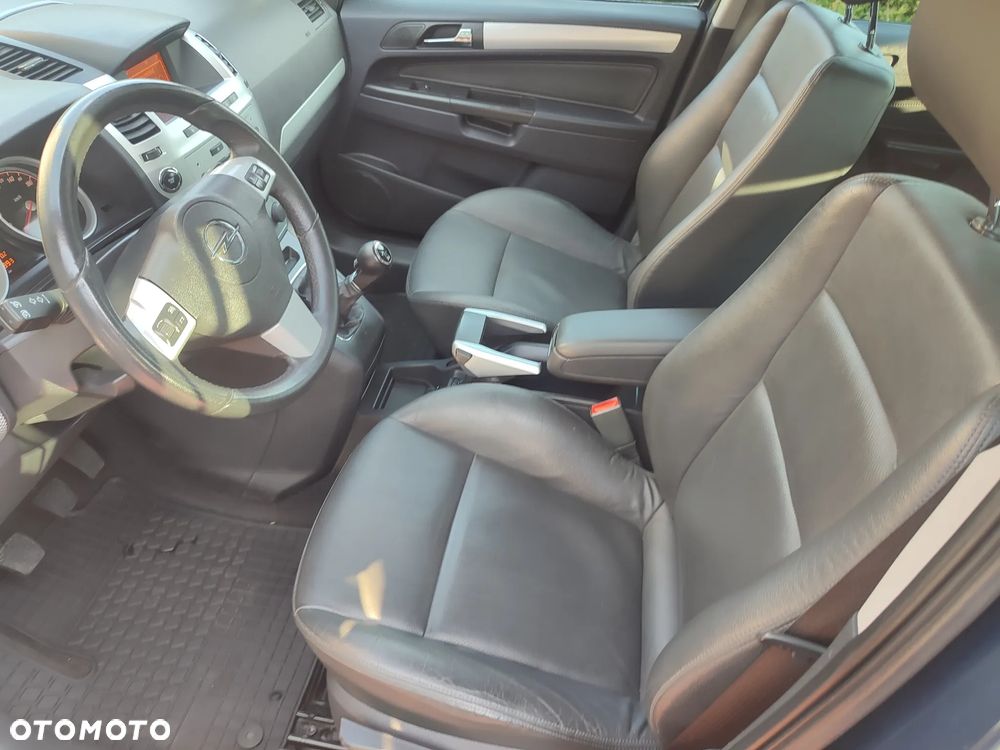Opel Zafira - 19