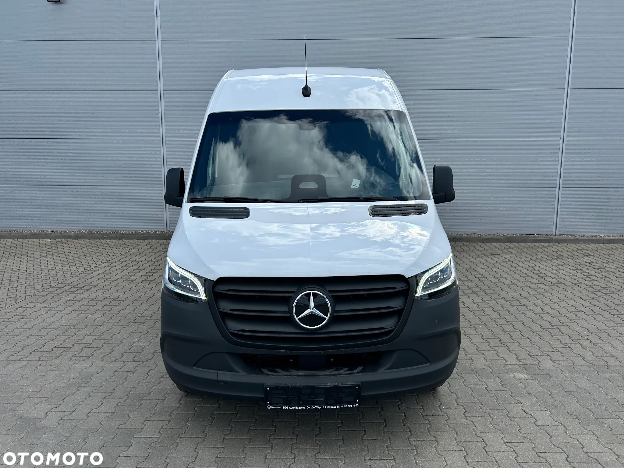 Mercedes-Benz eSPRINTER 314e FURGON DŁUGI - 10