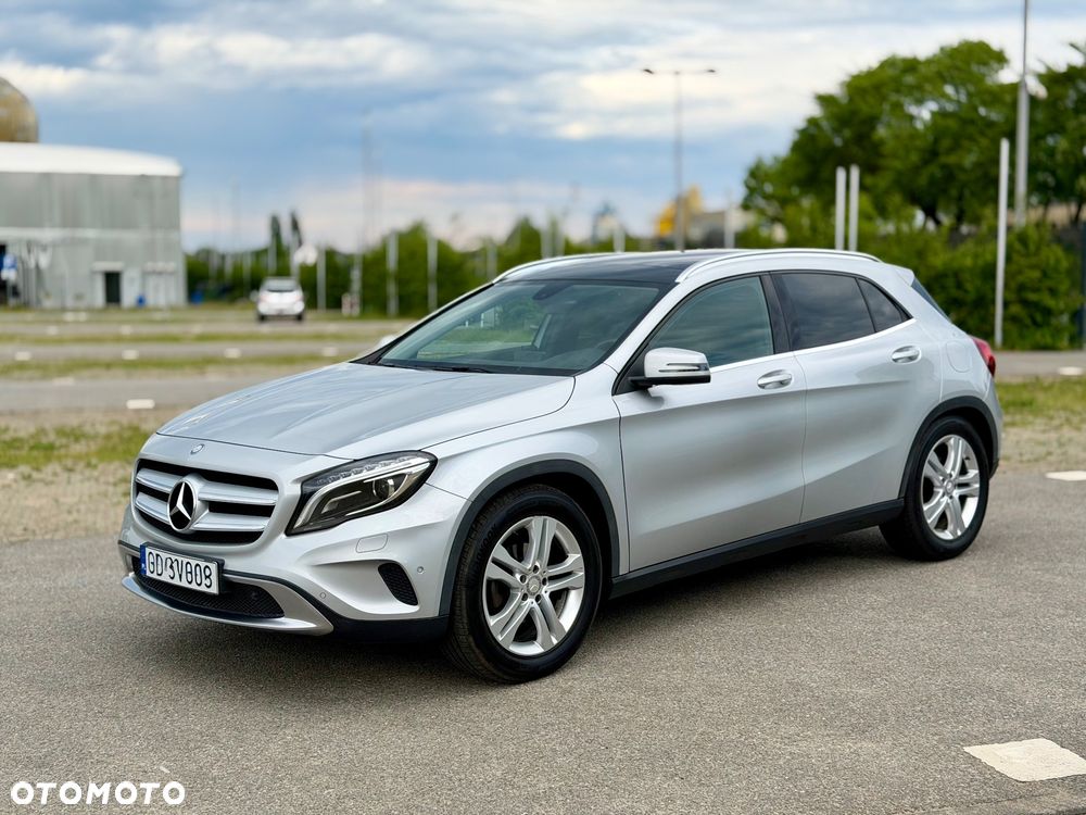 Mercedes-Benz GLA 200 7G-DCT Urban - 2