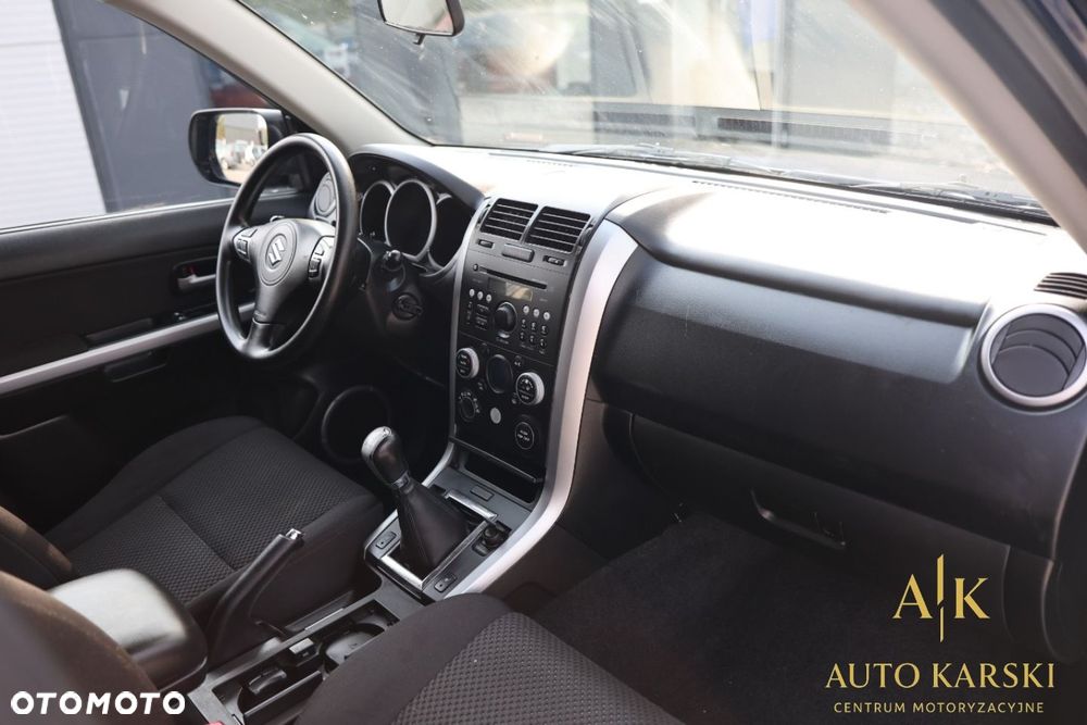 Suzuki Grand Vitara - 32