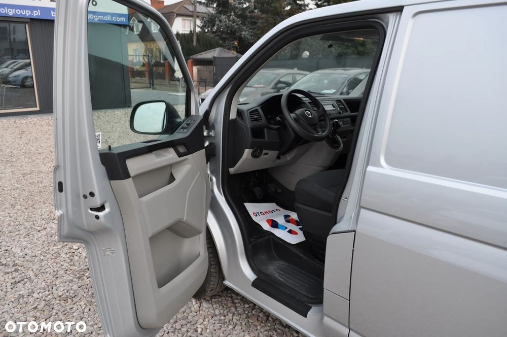 Volkswagen Transporter - 11