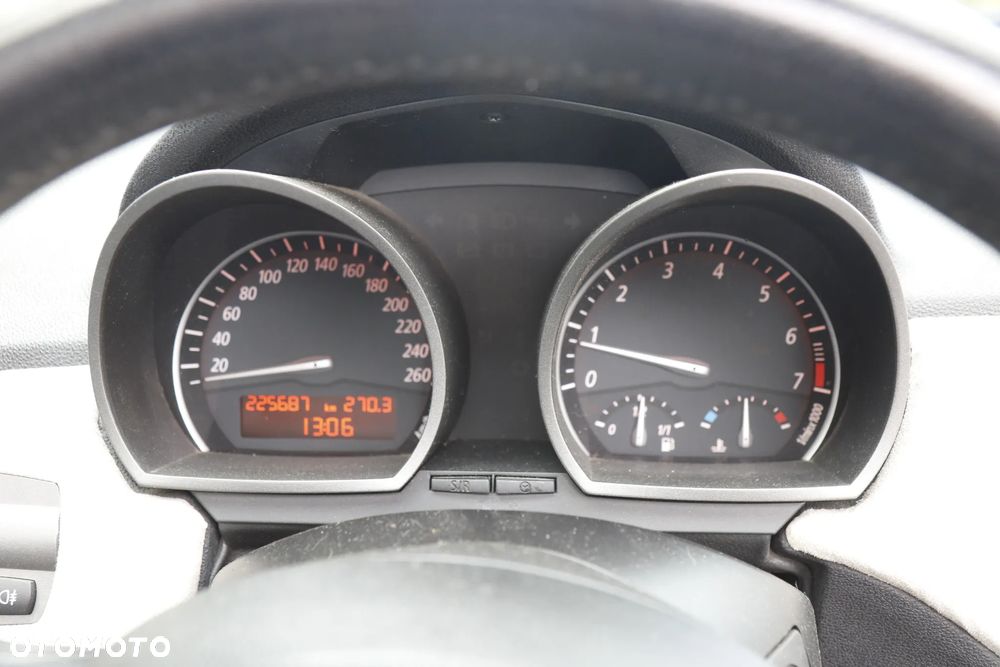 BMW Z4 3.0i - 9