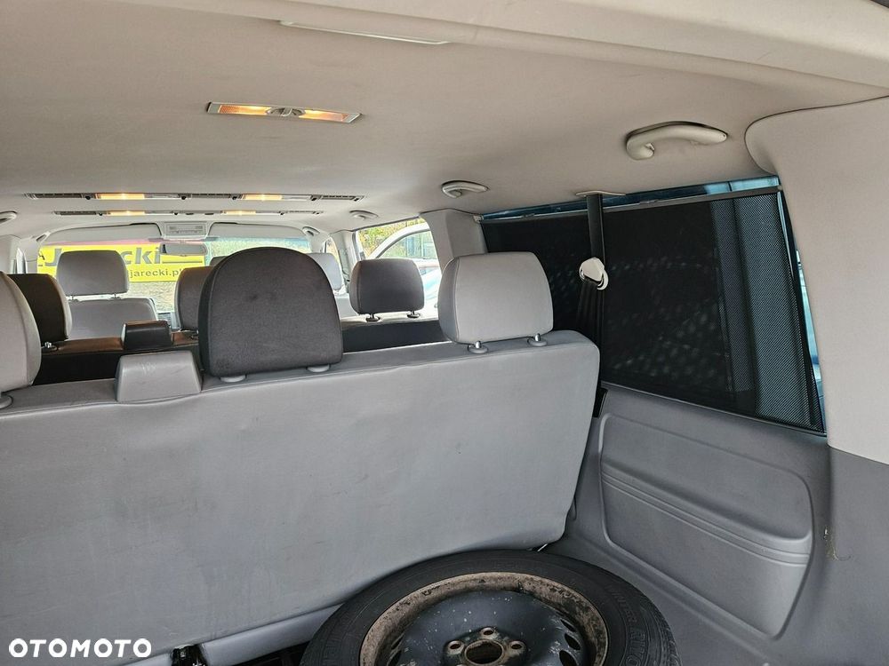 Volkswagen Caravelle - 14