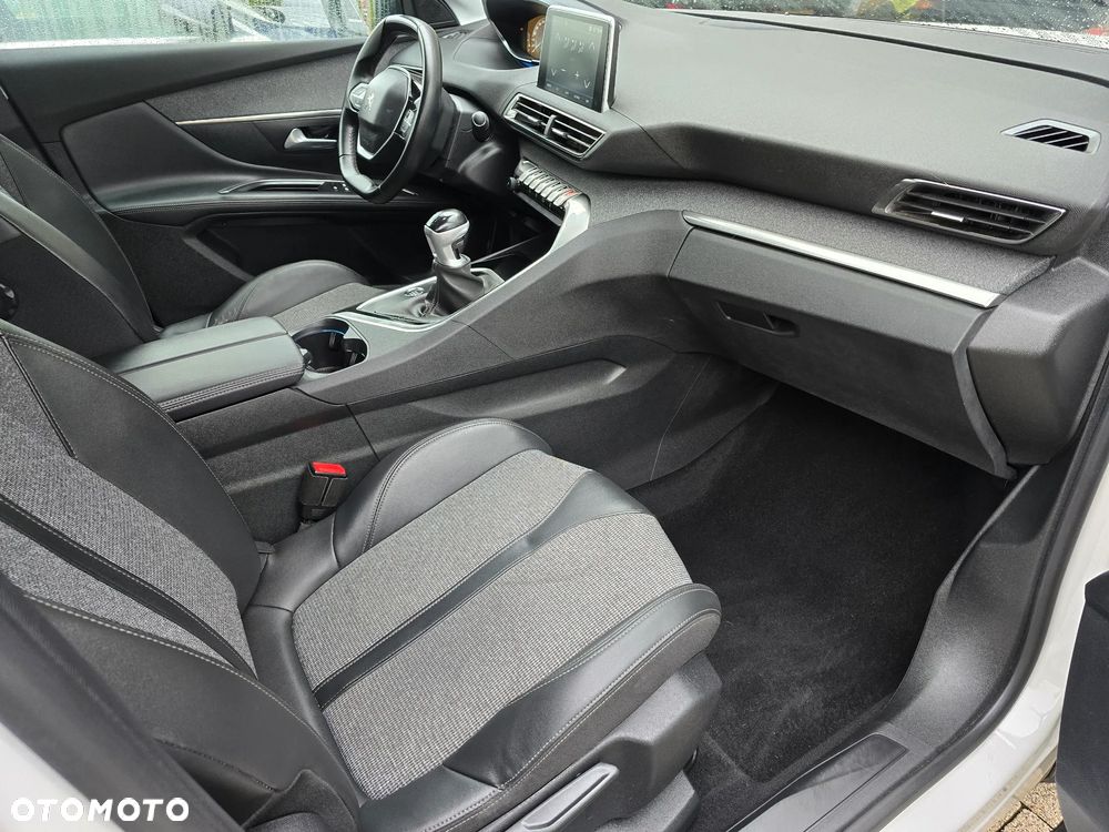 Peugeot 5008 PureTech 130 Allure - 12