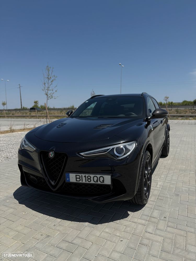 Alfa Romeo Stelvio V6 2.9 Bi-Turbo AT8-Q4 Quadrifoglio - 1