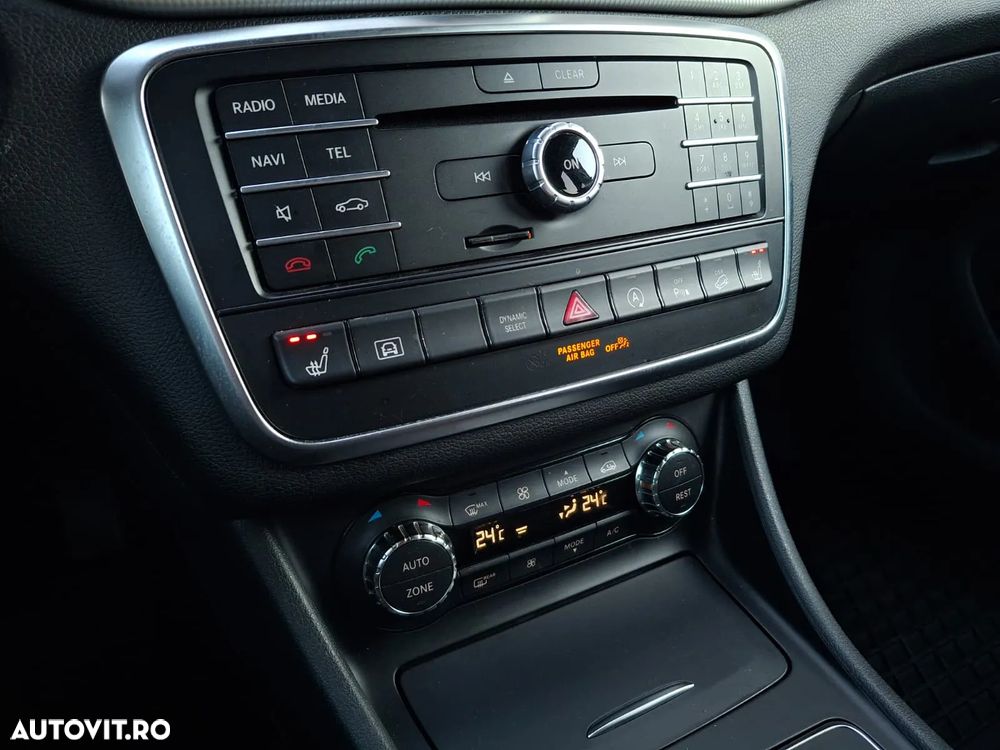 Mercedes-Benz GLA 220 d 4Matic 7G-DCT - 25