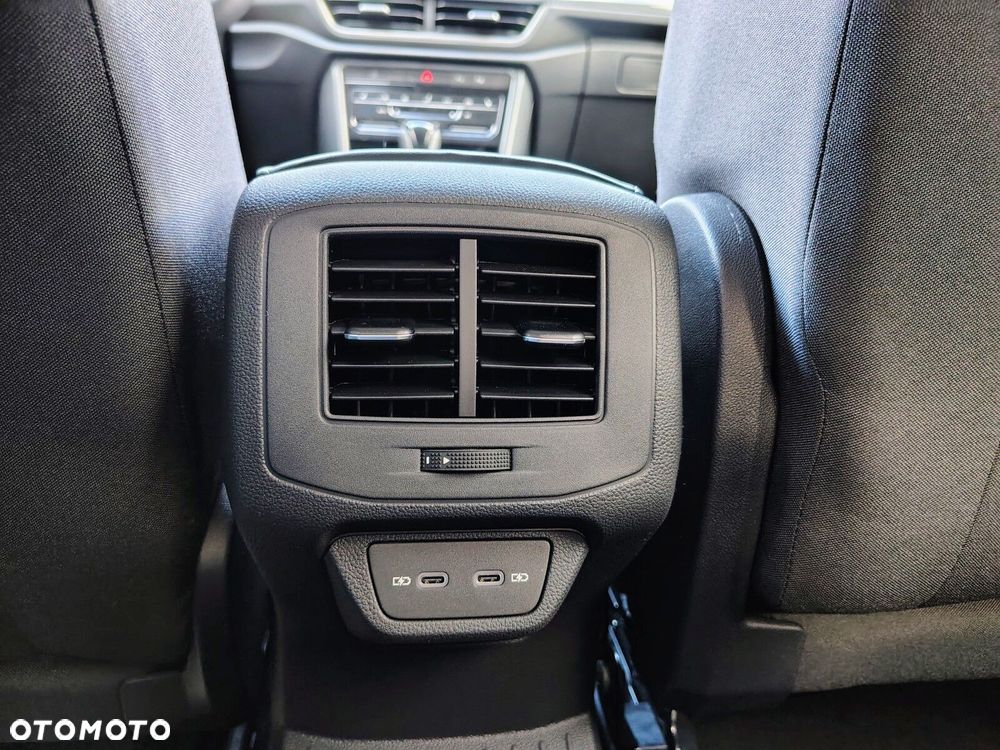 Volkswagen T-Roc - 20