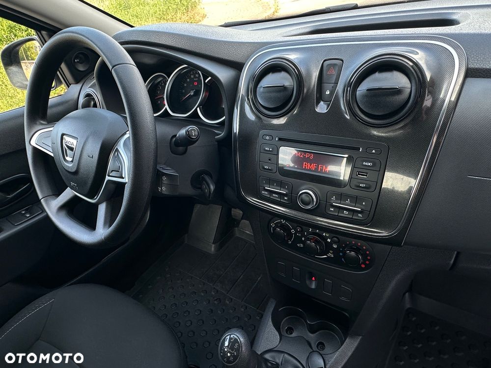 Dacia Logan 1.2 16V Laureate EU6 - 15