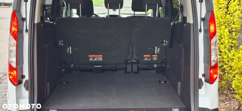 Ford Tourneo Connect Grand - 11