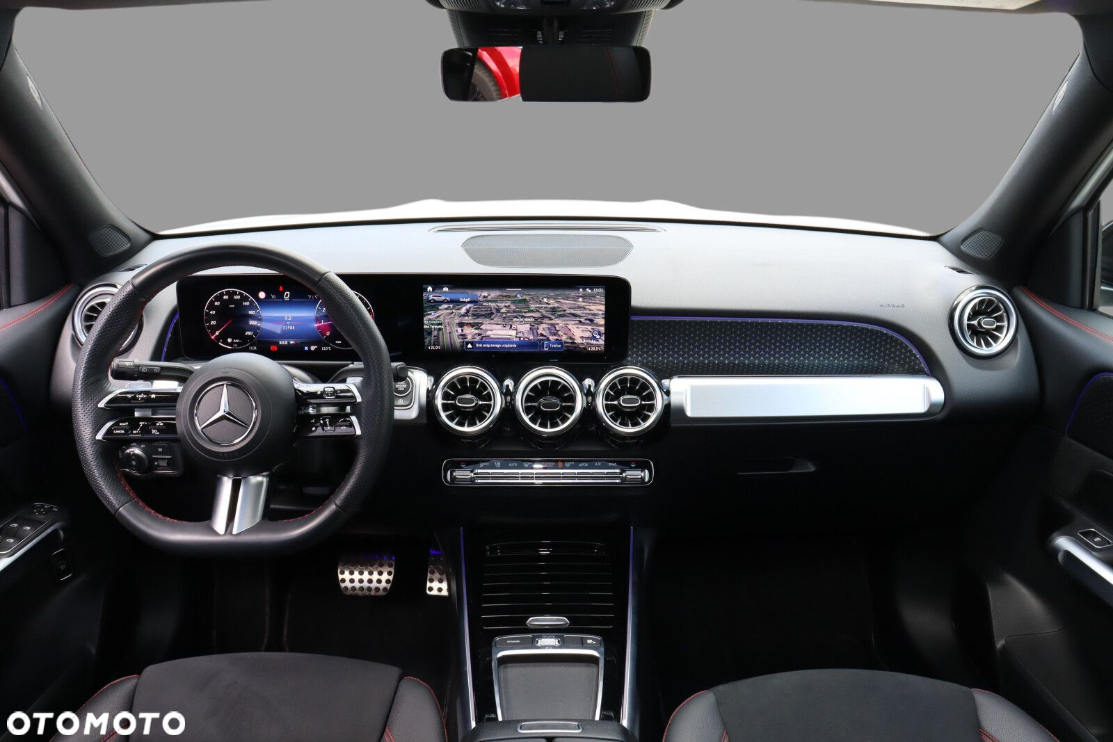 Mercedes-Benz GLB - 10
