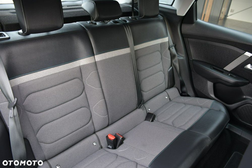 Citroën C4 1.2 PureTech Plus S&S - 13