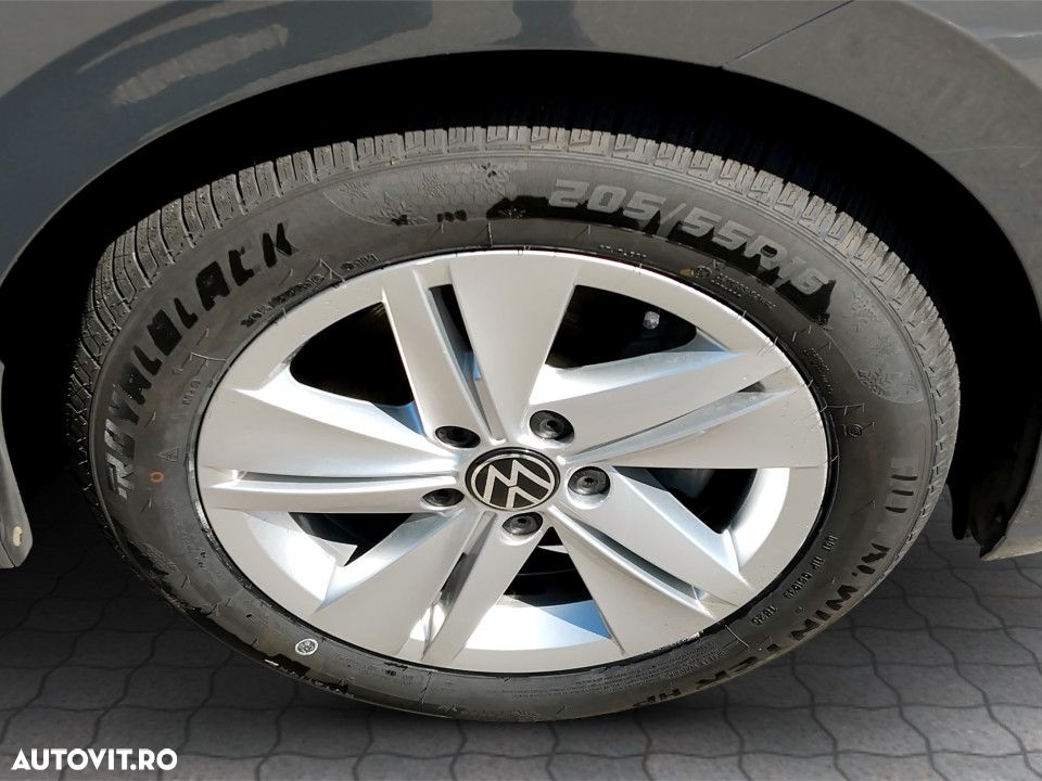 Volkswagen Golf 2.0 TDI Life - 12