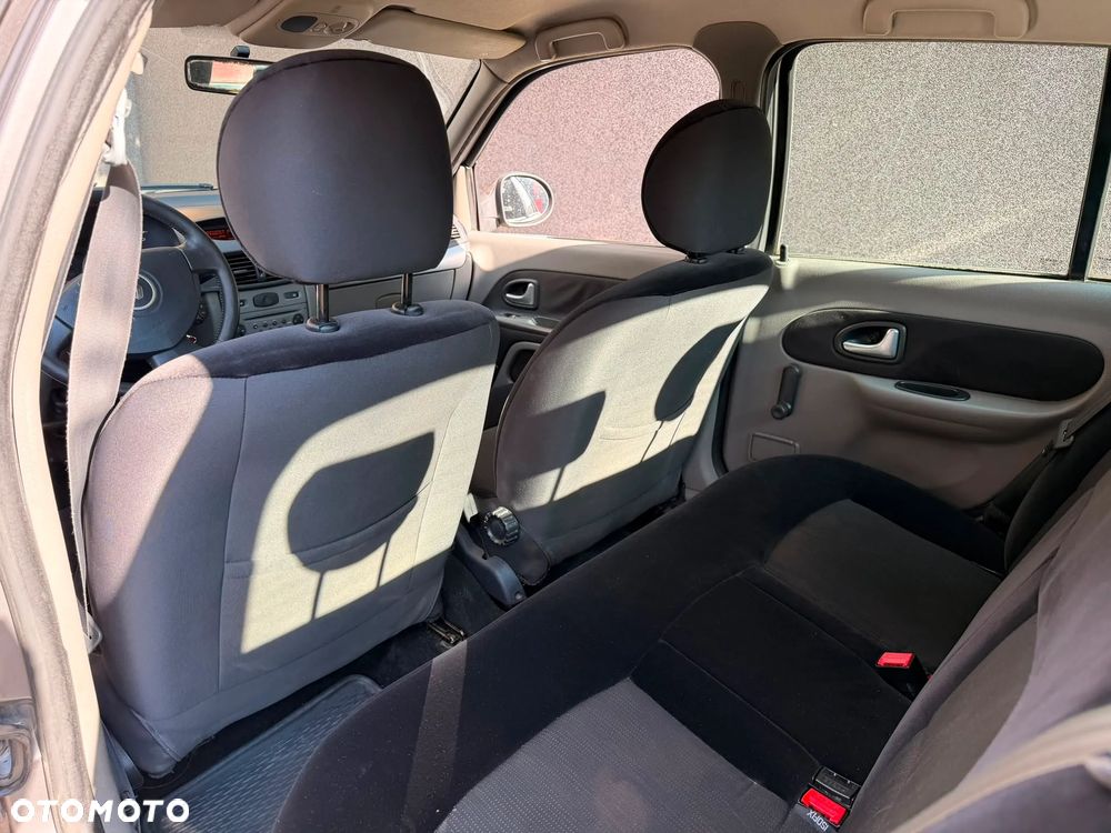 Renault Thalia 1.2 16V All Inclusive - 10