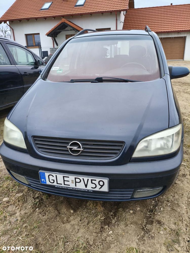 Opel Zafira - 1