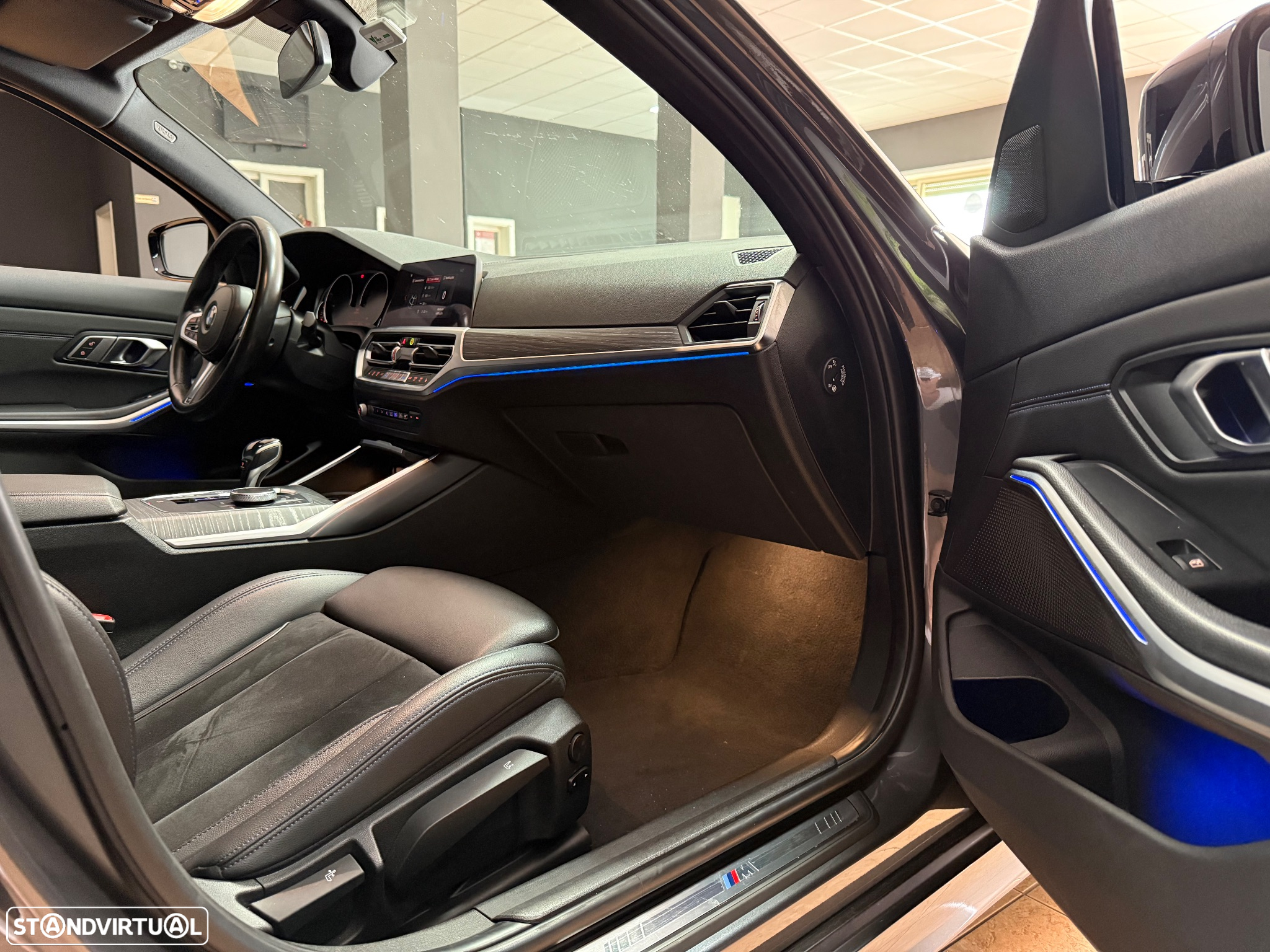 BMW 320 d Touring Pack Desportivo M Auto - 13