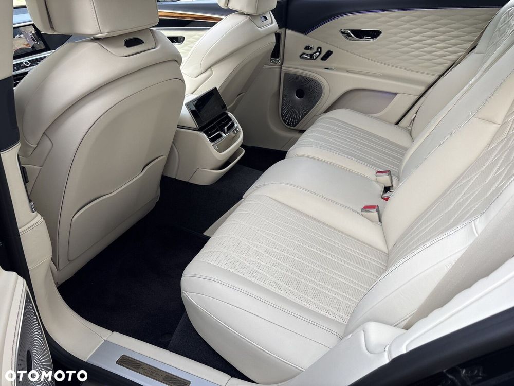 Bentley Flying Spur - 29