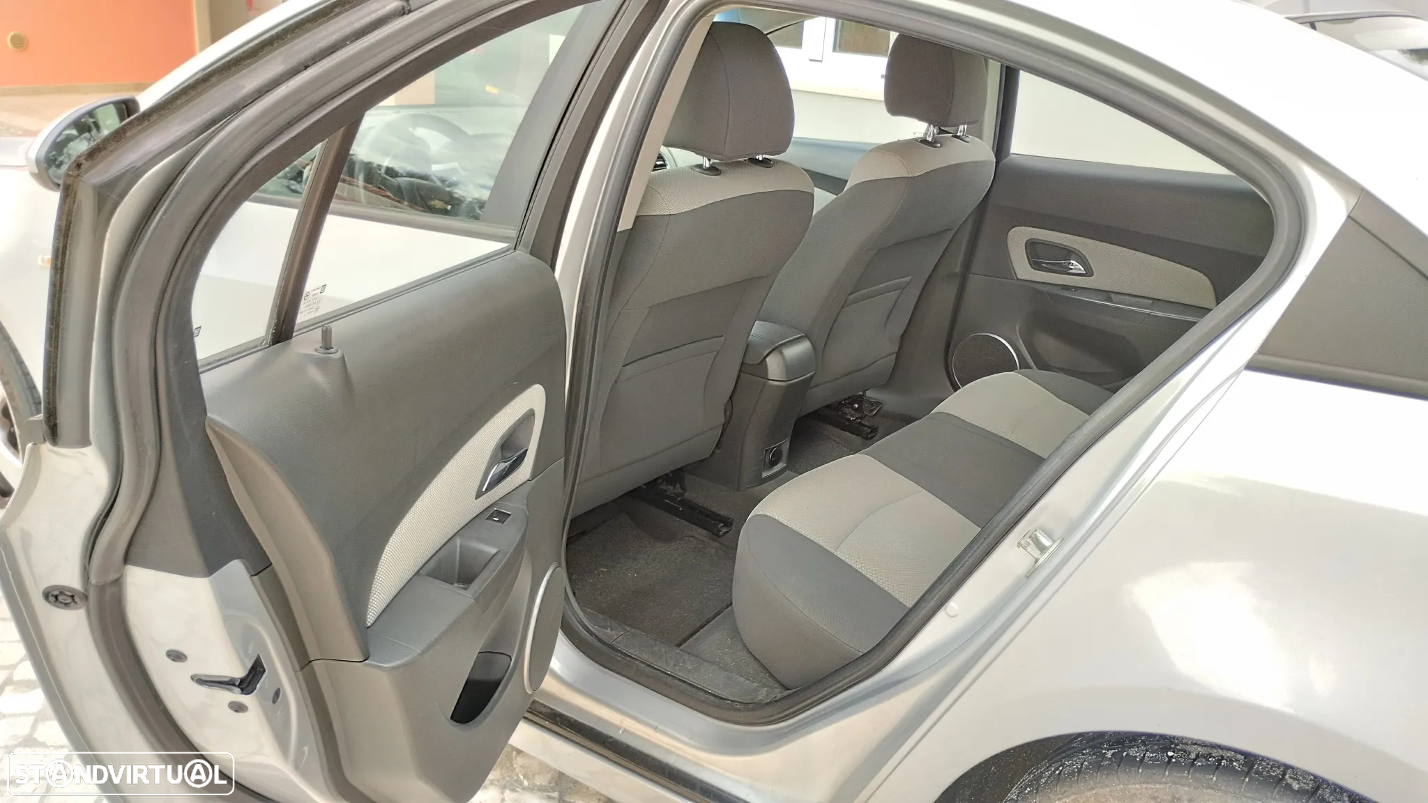 Chevrolet Cruze 1.6 LS - 7