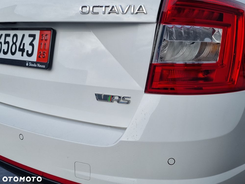Skoda Octavia 2.0 TDI DSG RS - 12