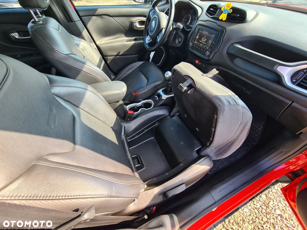 Jeep Renegade - 32