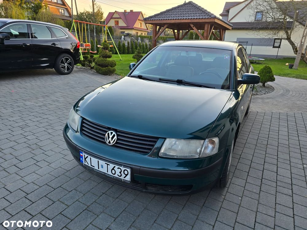 Volkswagen Passat 1.9 TDI Trendline - 2
