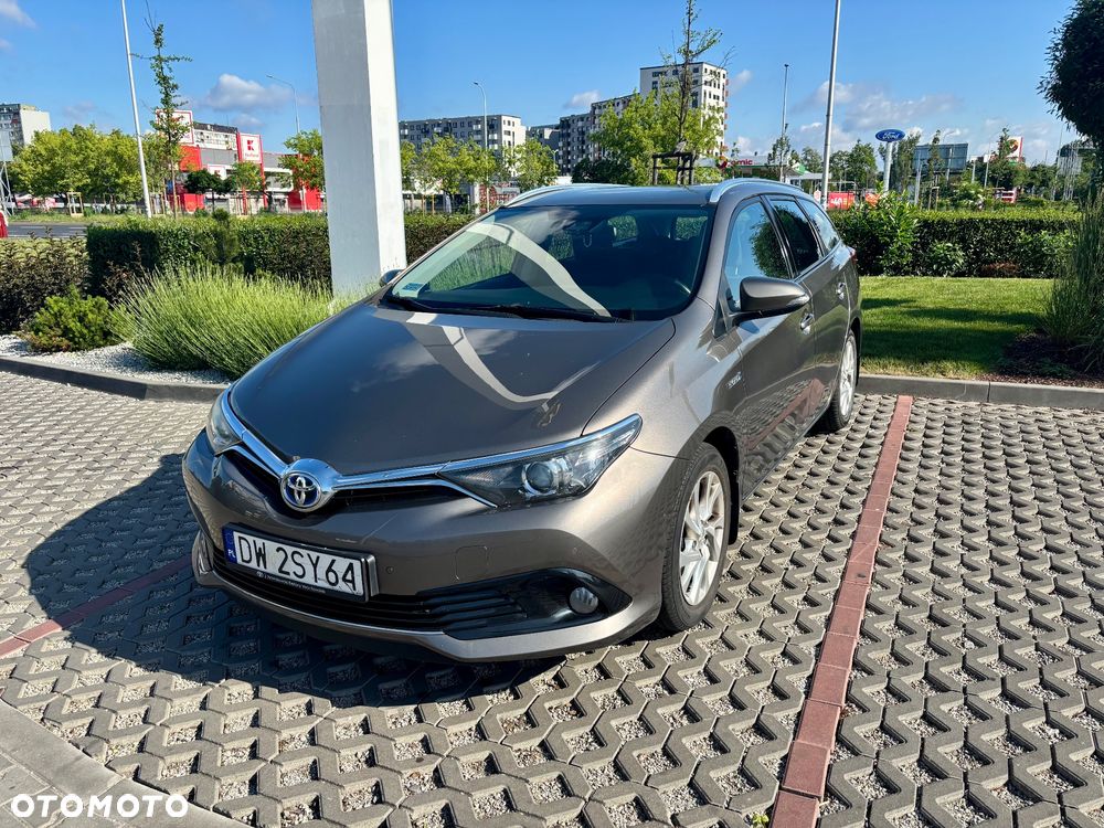 Toyota Auris Hybrid 135 Selection - 1