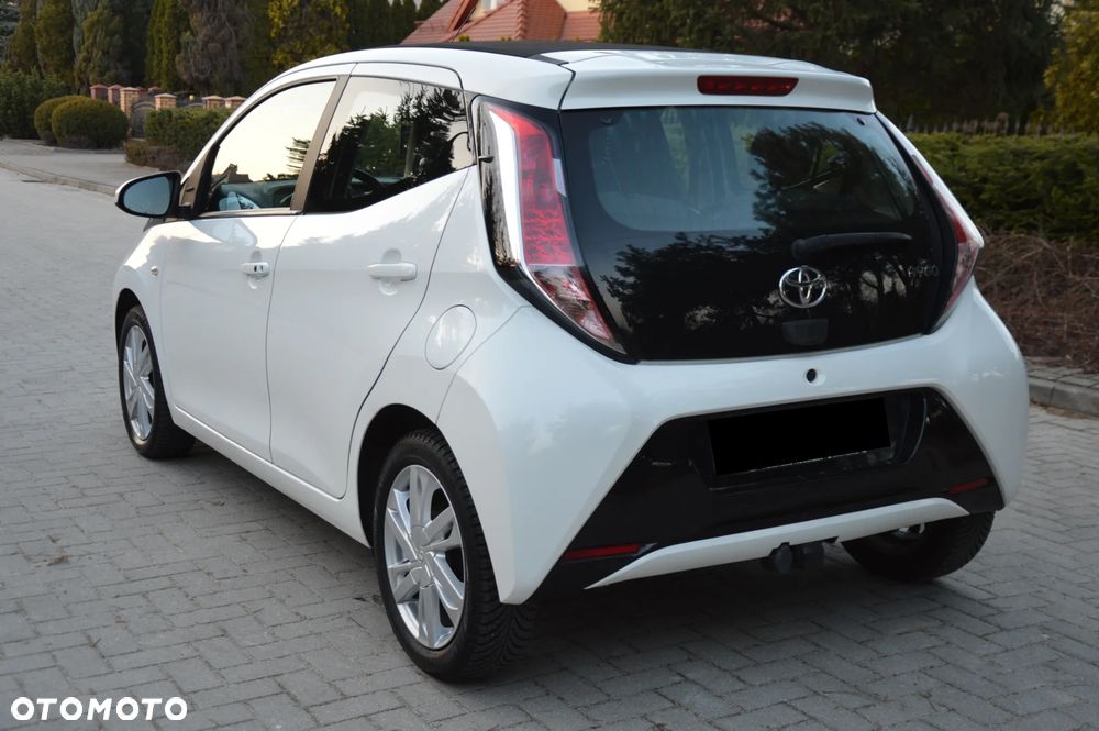 Toyota Aygo x mit x-business Paket - 8