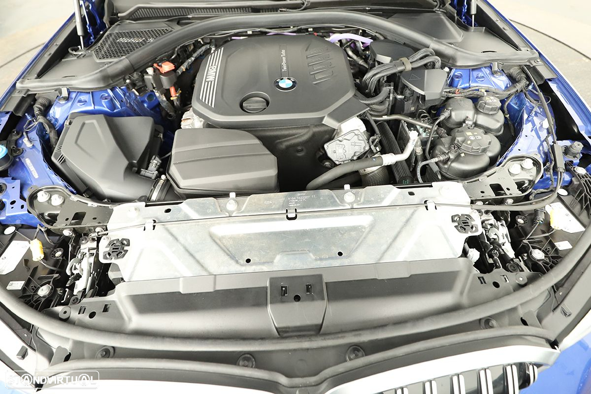 BMW 320 d Touring Pack Desportivo M Auto - 26
