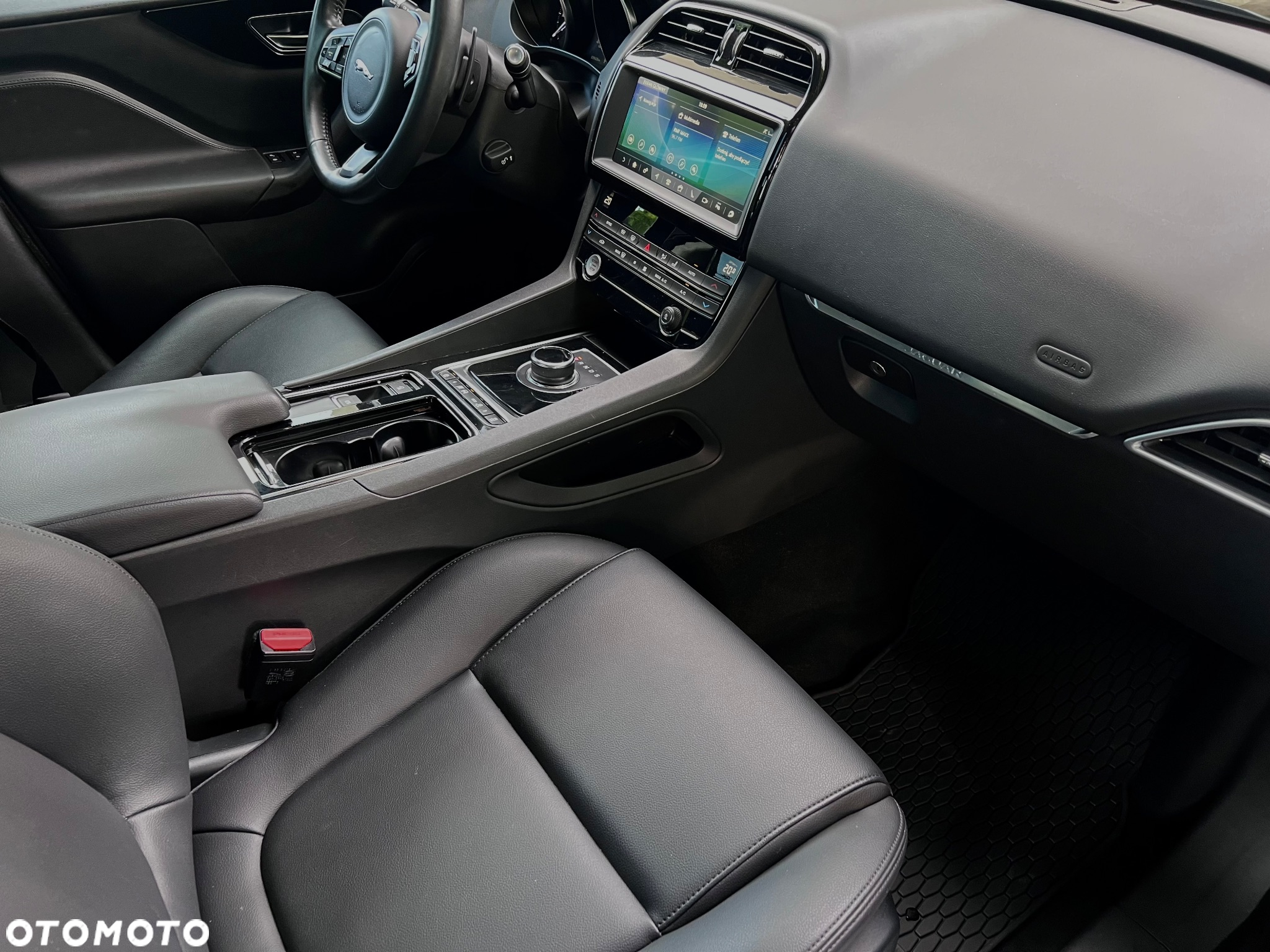 Jaguar F-Pace 25t AWD Prestige - 10