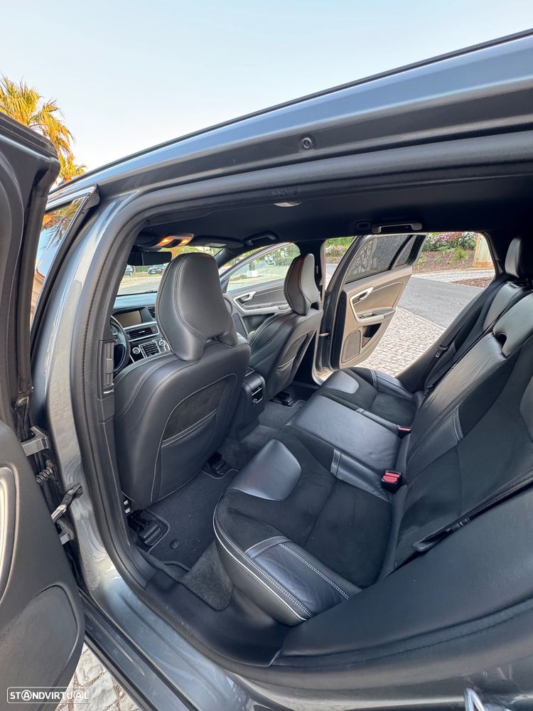 Volvo V60 2.0 D4 R-Design - 11