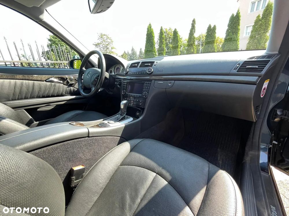 Mercedes-Benz Klasa E 500 4Matic Automatik Avantgarde - 19